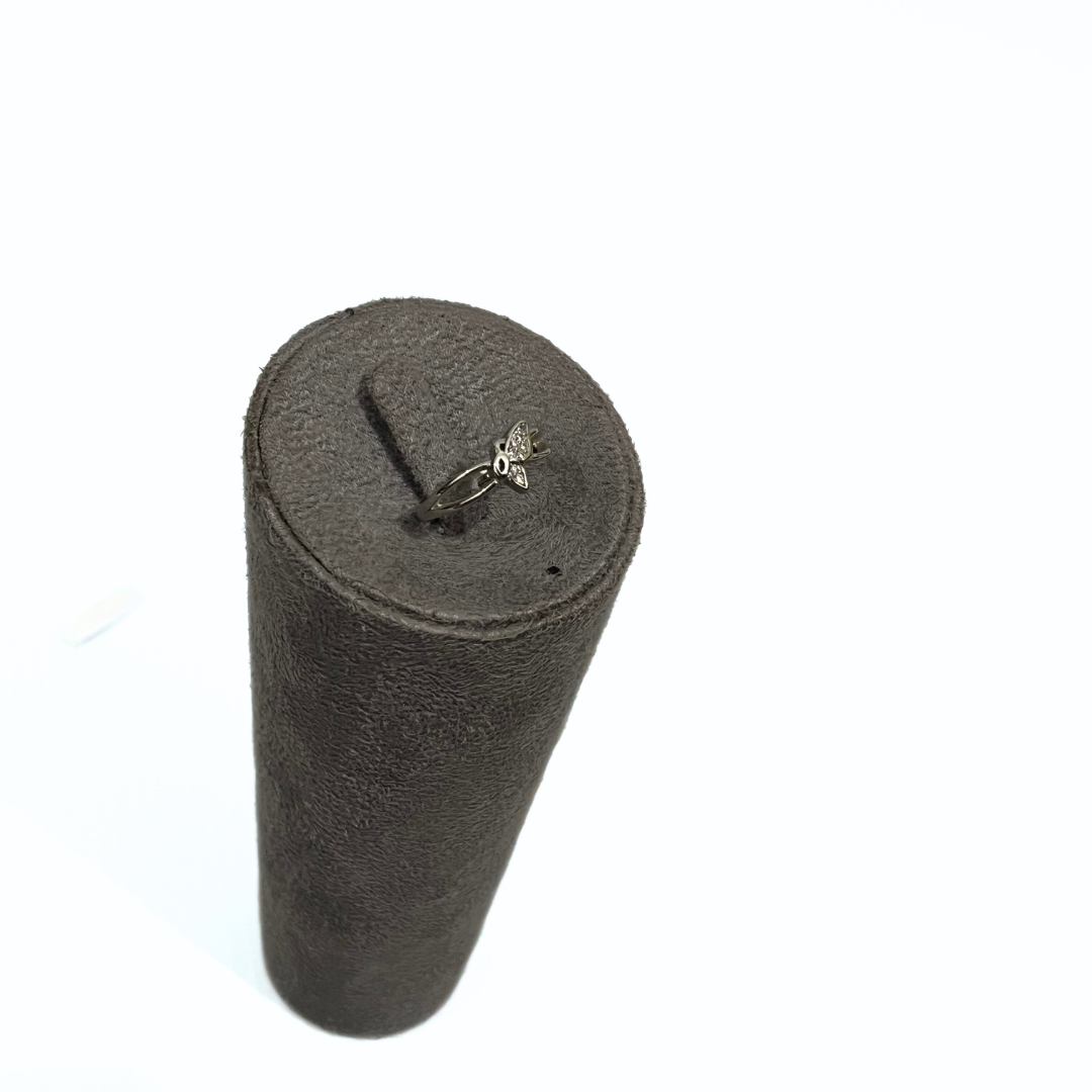 WOMENS RING