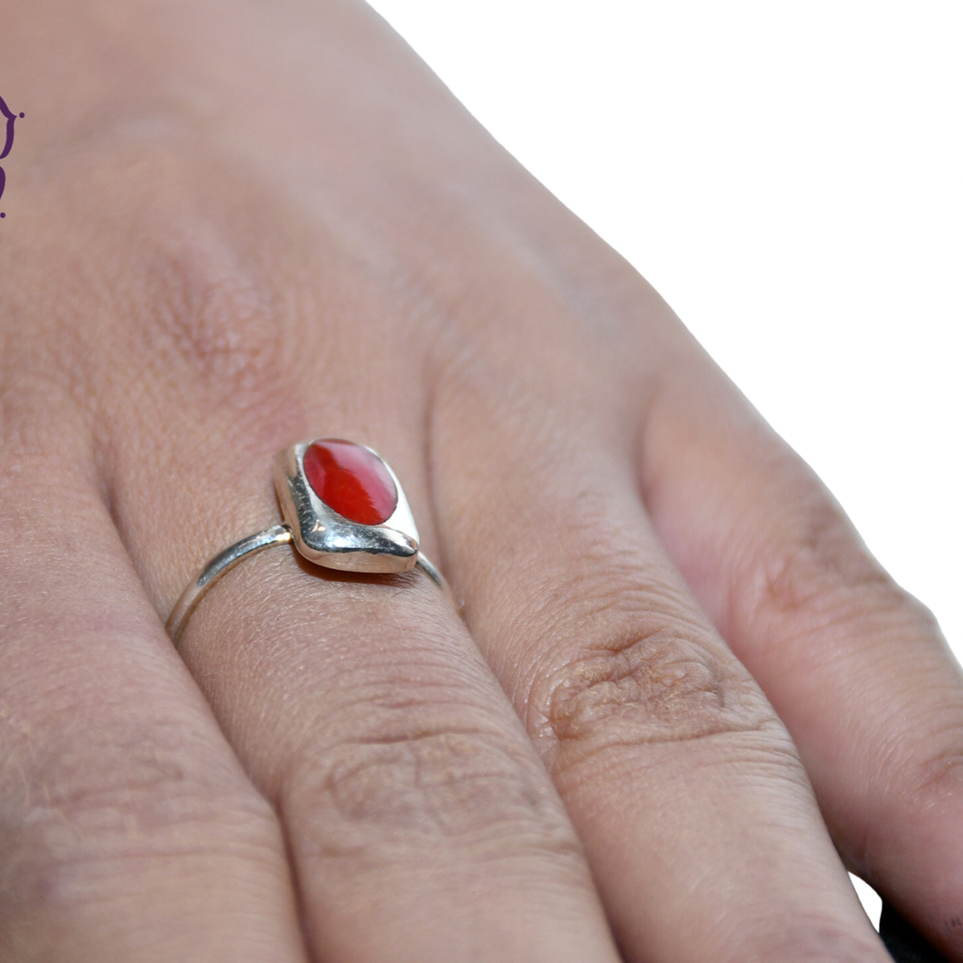 WOMENS RING