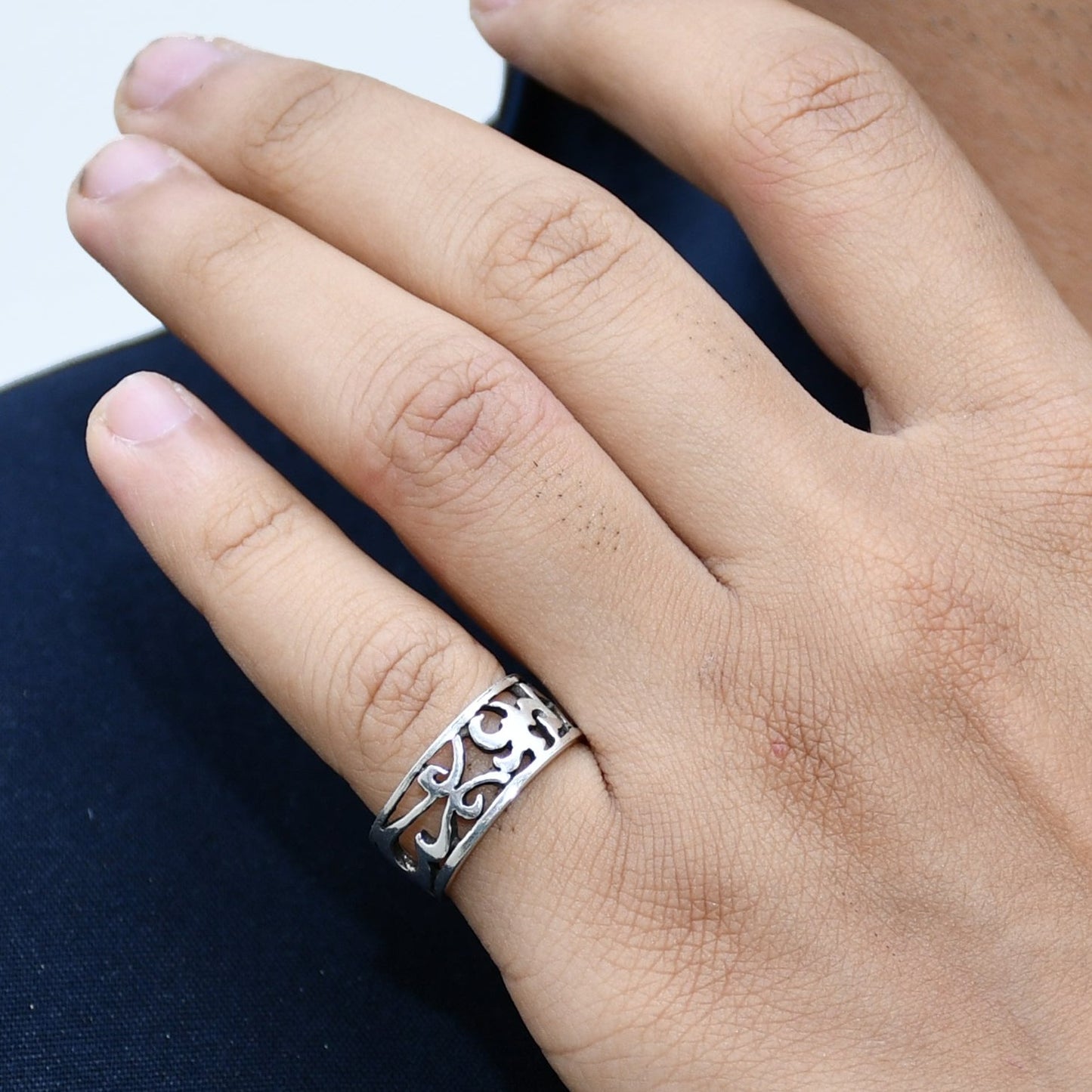 TEXTURED MEN'S RING