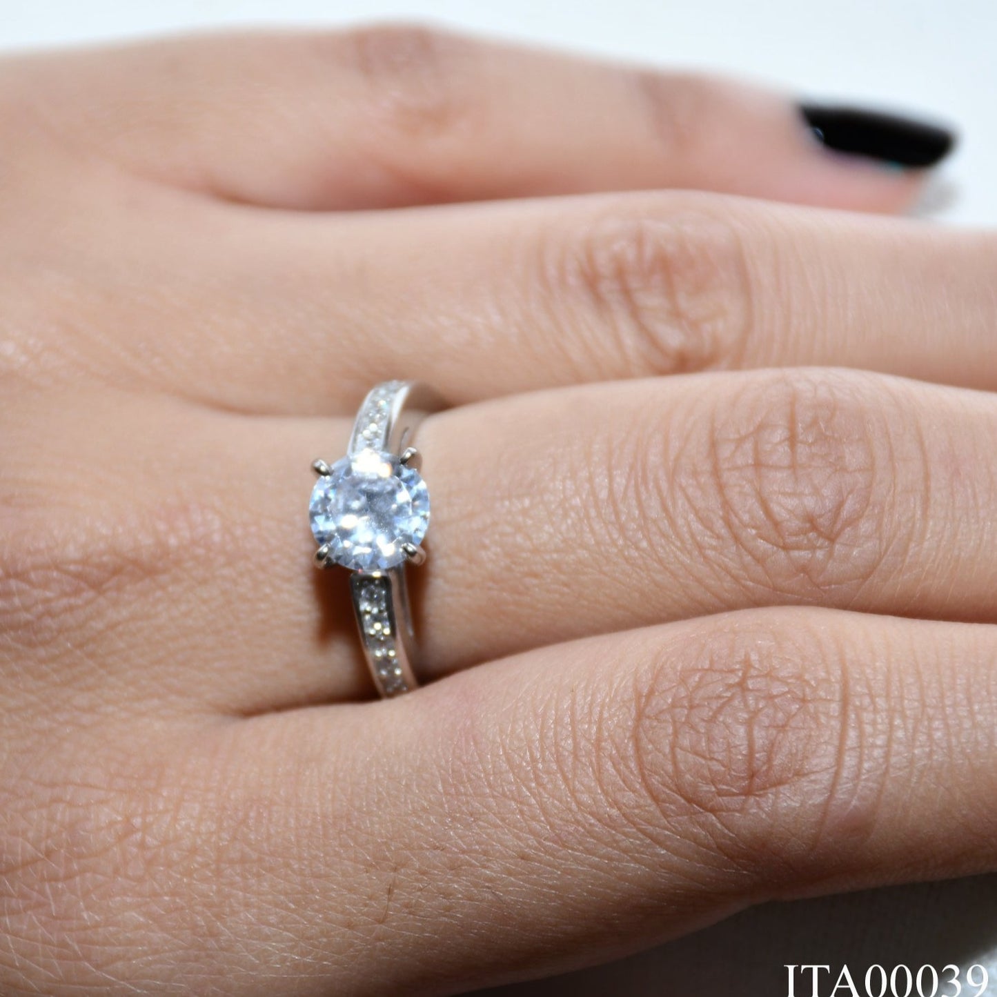 WOMEN RING
