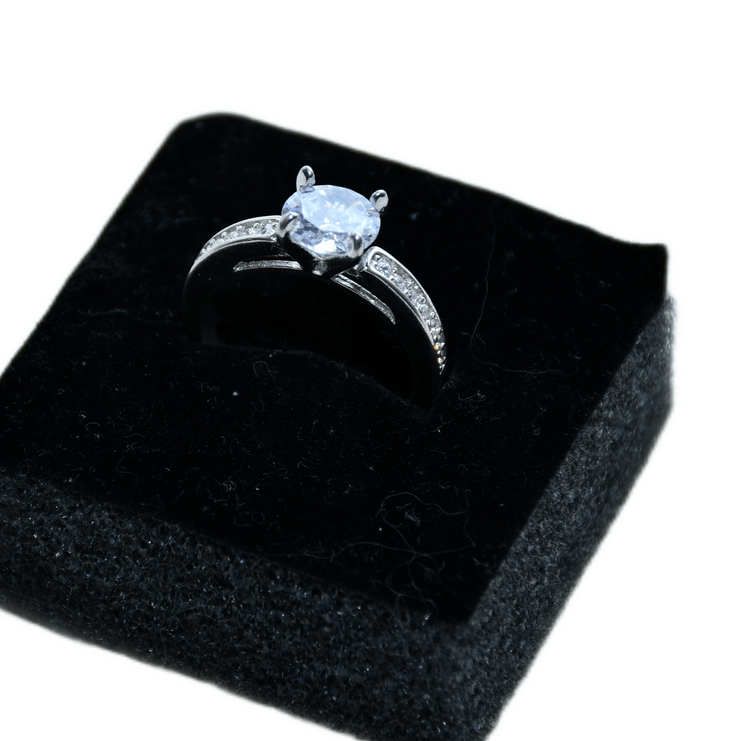 WOMEN RING