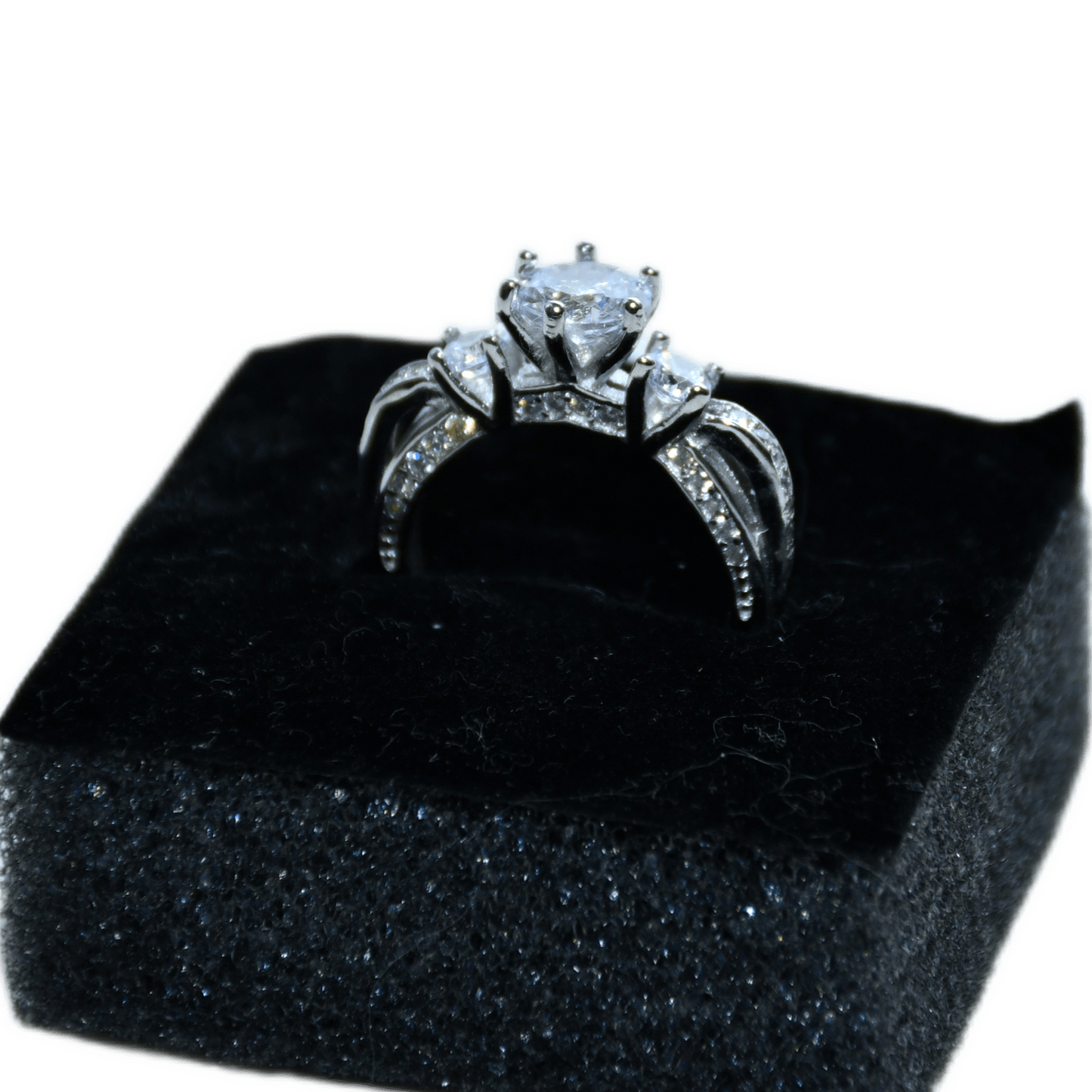 STUDDED WOMEN'S RING