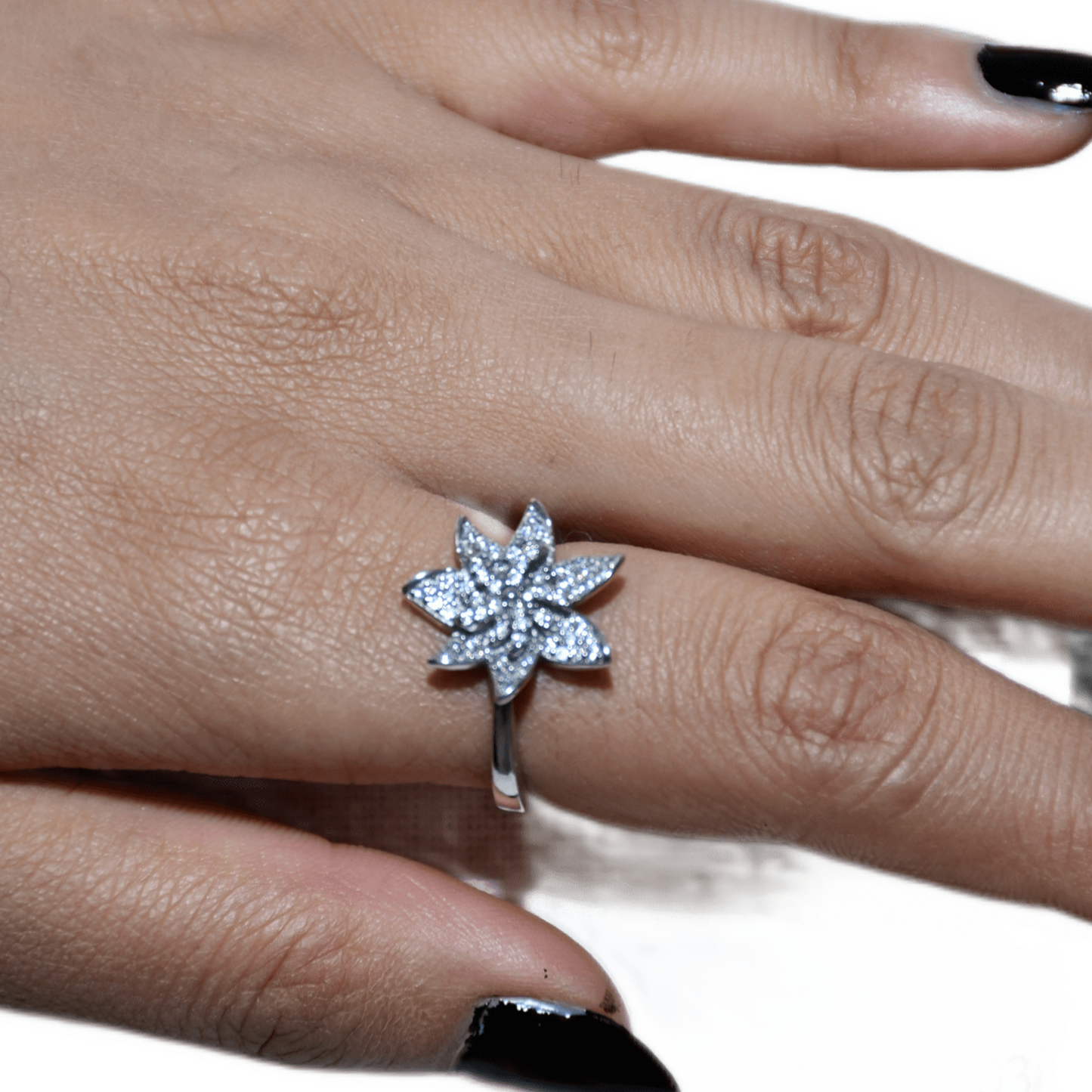 WOMEN RING