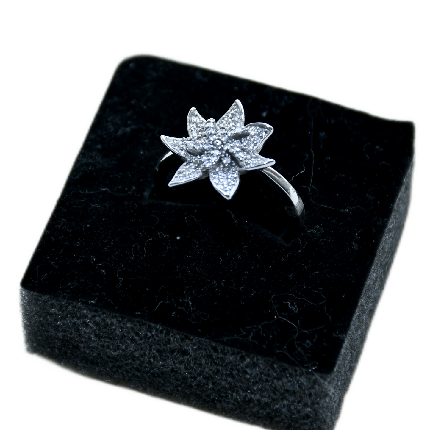WOMEN RING