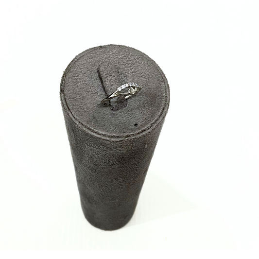 WOMENS RING