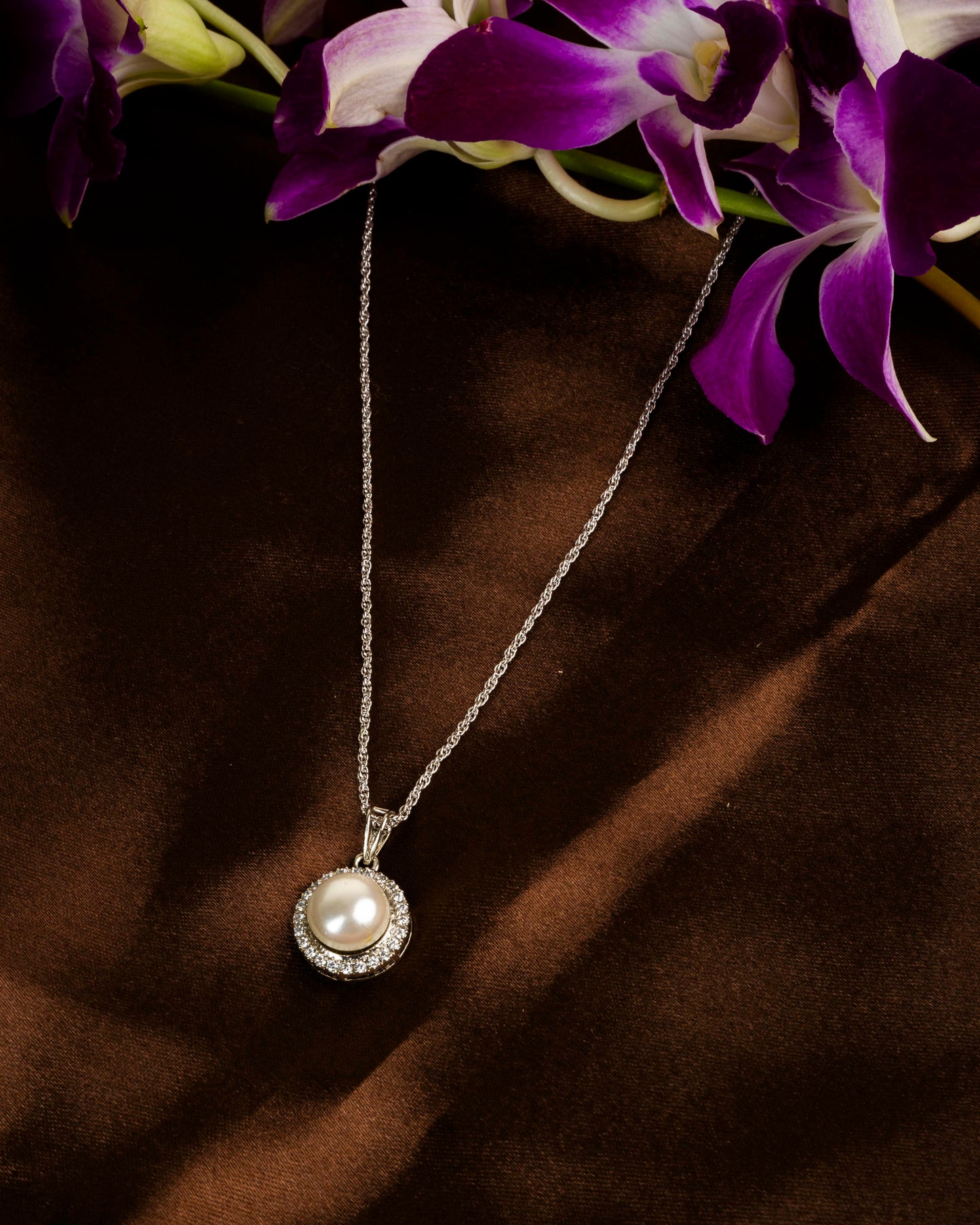 PEARL PENDANT CHAIN