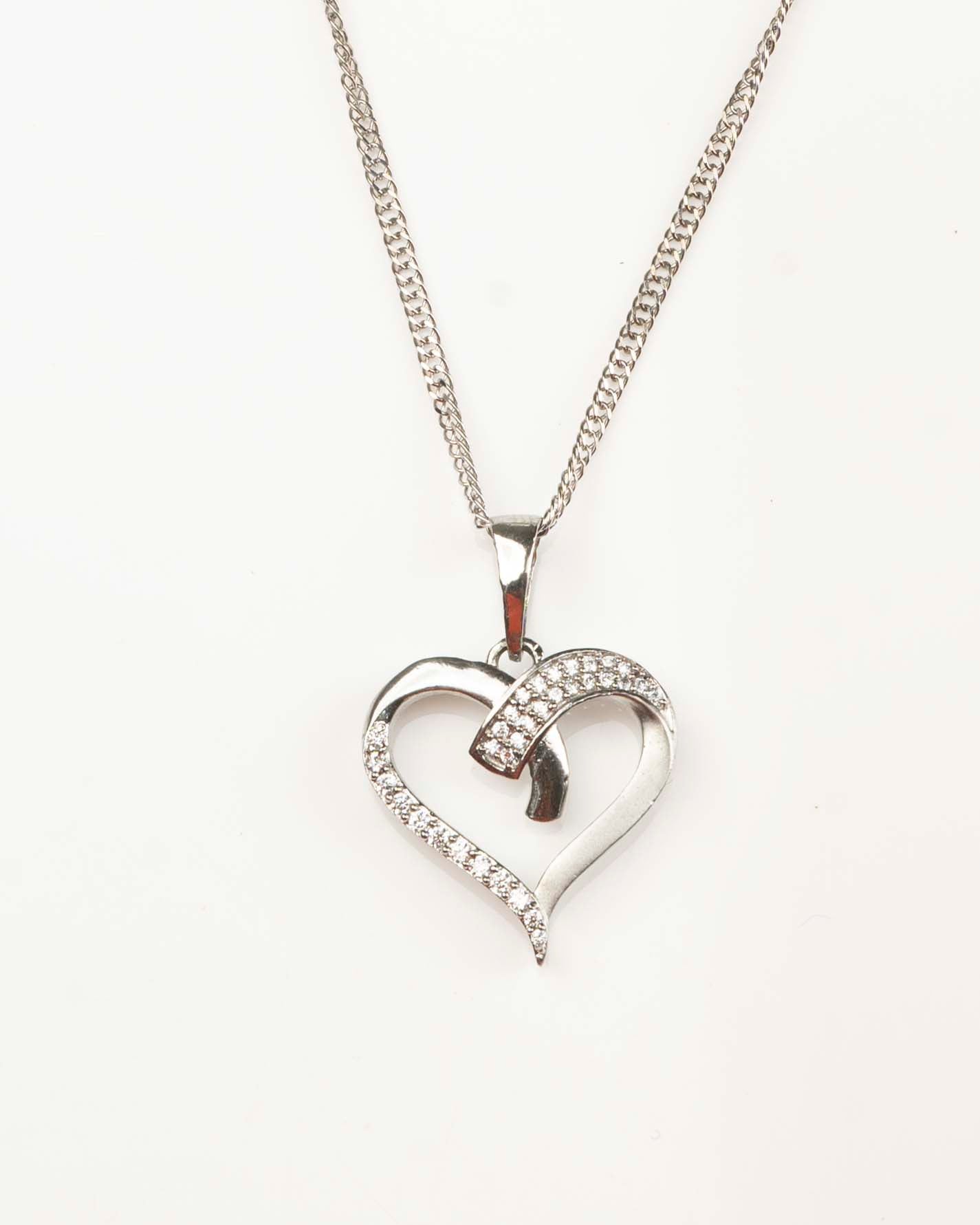 HEART PENDANT CHAIN SET