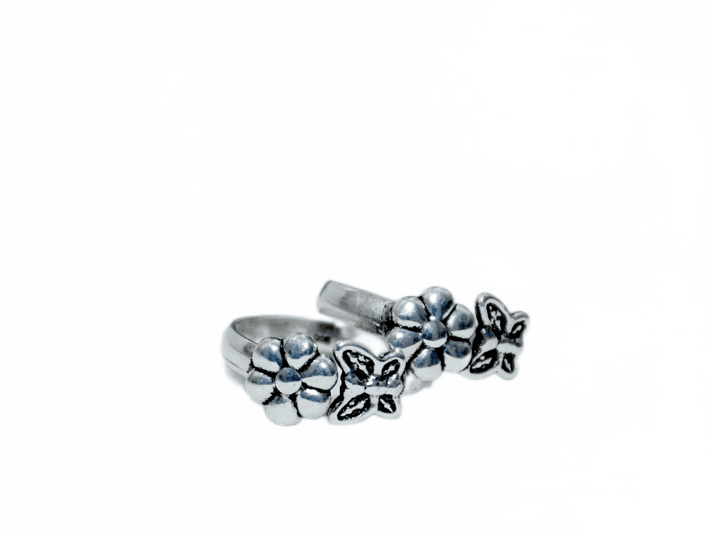 TOE RING