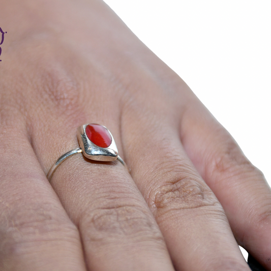 WOMENS RING