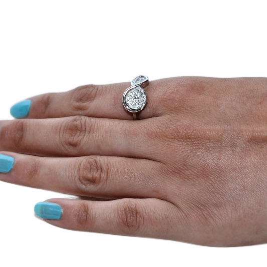 WOMENS RING
