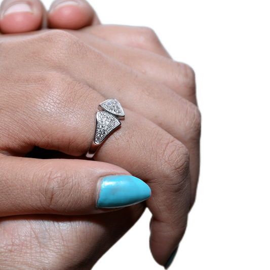 WOMENS RING