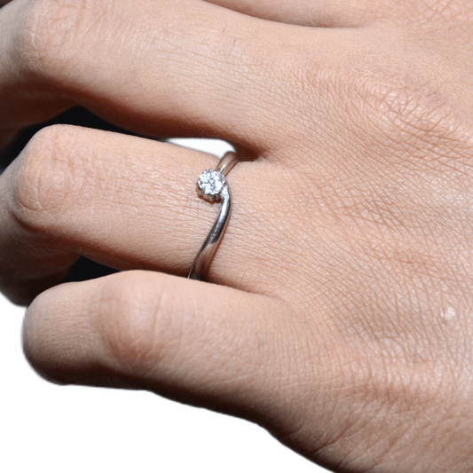 SINGLE STUD WOMEN'S RING