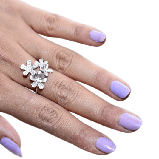 Womens ring