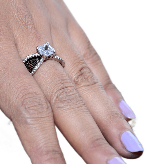 Womens ring